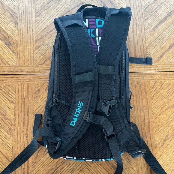 DAKINE Women’s Drafter Hydration Pack - Picture 5 of 5